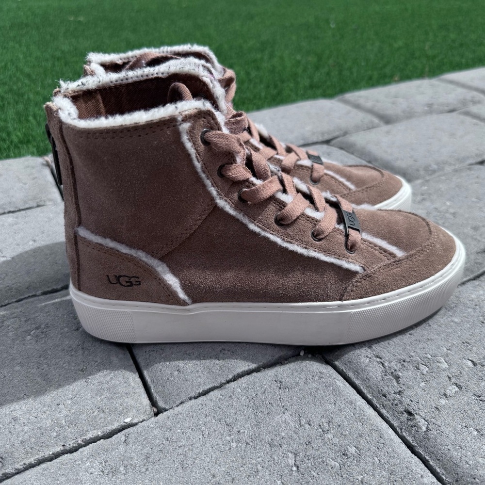 UGG NURAY Women’s Chestnut‎ 1123694 SIZE 6.5 High Top Sneakers Shoes